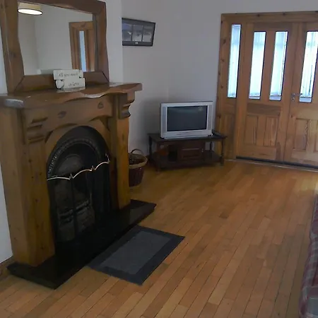 Holiday home Pollan Reach